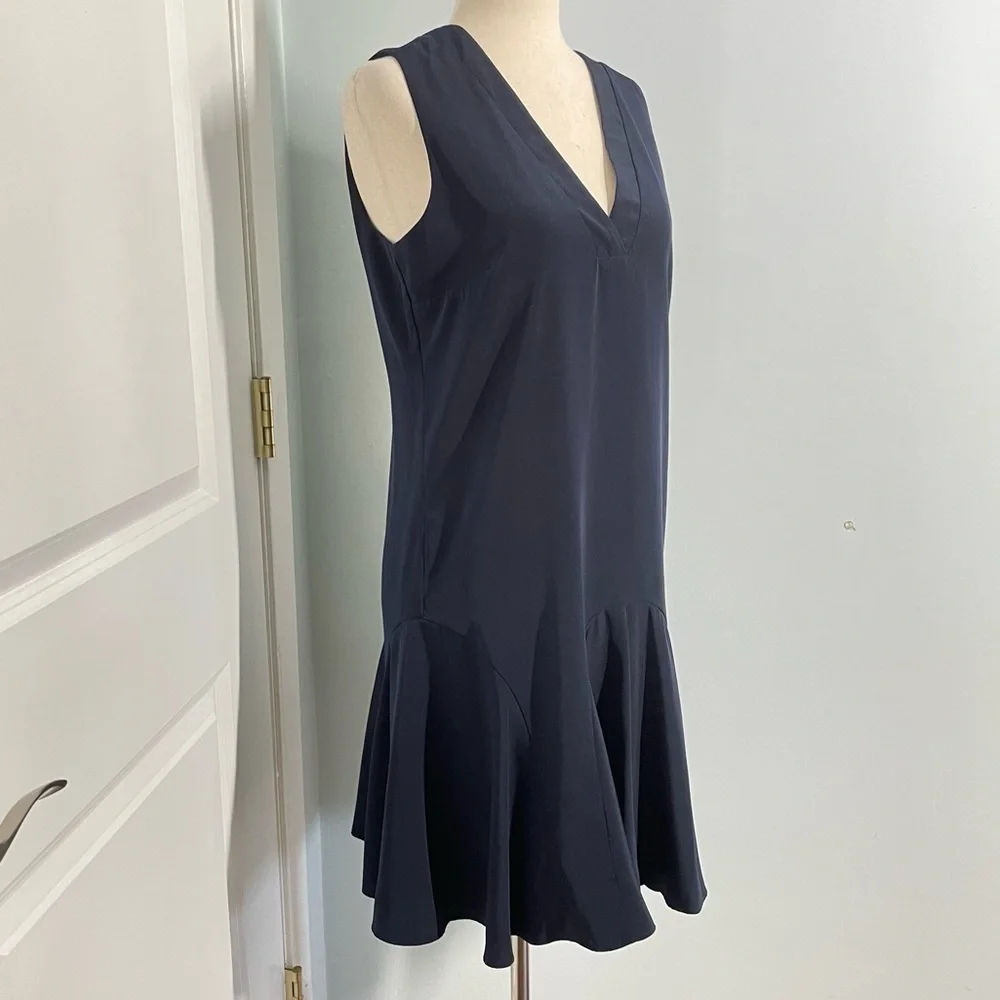 J. Crew Sleeveless V Neck Flounce Navy Dress XS - Picture 3 of 9